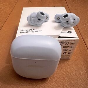 Bose QuietComfort Ultra True Wireless Noise Cancelling Earbuds Moonstone